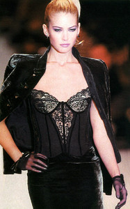 Christian Dior - Fall Winter 1996 1997 - Paris Fashion Week - 1 March 1996 a.jpg