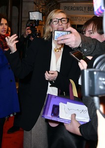      cateb120118BZNImage104.jpg