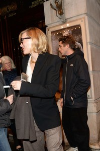      cateb120118BZNImage109.jpg