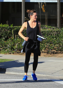 Jennifer+Garner+out+and+about+N1aOls50EEDx.jpg