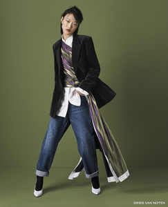 5a5be70e14f70_SoraChoi-SaksFifthAvenueFallWinter2017-2.thumb.PNG.a816c7fed04dff70715a643fedbdf2f3.PNG