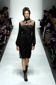 5a5d5245e4354_DavidRodriguezSS2001NYFW1.thumb.jpg.02b112f440f46e8a9e90a51705ca3192.jpg