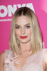     mrob150118BZNImage109.jpg