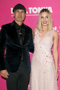     mrob150118BZNImage137.jpg