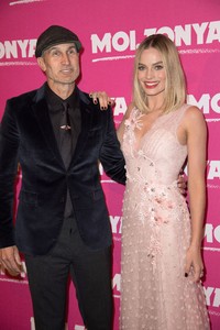     mrob150118BZNImage138.jpg