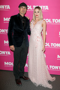    mrob150118BZNImage143.jpg