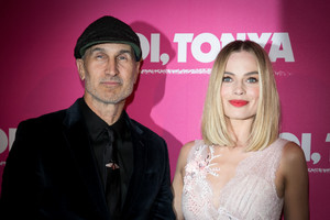    mrob150118BZNImage145.jpg