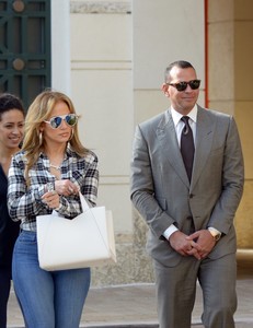  jlo160118BZNImage111.jpg
