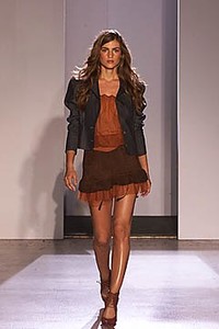 5a5e632863dc9_DarylKSS2001NYFW1.thumb.jpg.c84da4484152aab8bac260db272e7128.jpg