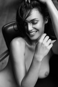 5a5f560e9a846_MelaniePaul_J.KonradSchmidt_MatadorMag(12).thumb.jpg.68bb08cbd1aaf2639803af283496ef5d.jpg