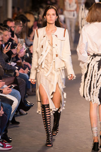 5a60cf03d6d6c_AltuzarraSpring2018FCgp4Xth9Tgl.thumb.jpg.6327f828e358fd3b8169fe62bb48361a.jpg