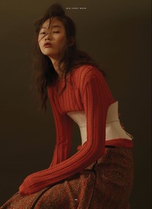 5a625e7f2a44f_Hyun-_Ji-_Shin-by-_Franco-_Sohioko-for-_Iris-_Covet-_Bo(5).thumb.jpg.6660011920b355ddb785a05f1ba81c10.jpg