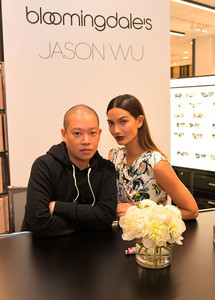 Lily+Aldridge+Meet+Jason+Wu+Lily+Aldridge+gaN4_glbH7Nl.jpg