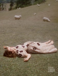       lorde200118BZNImage8.jpg
