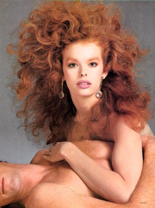 5a64e53b5471d_USVogueJanuary1982TheStrongPoints-.TheDifferenceInAccessoriesNowRichardAvedon02.thumb.jpeg.63bdff21f5621f86ff301607ea628aa8.jpeg