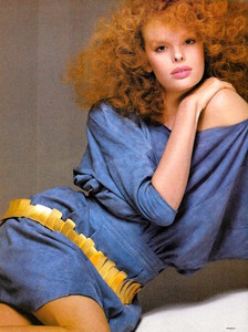 5a64e5421eba6_USVogueJanuary1982TheStrongPoints-.TheDifferenceInAccessoriesNowRichardAvedon07.thumb.jpeg.b73004c436166b160da6f914f5e26d4a.jpeg