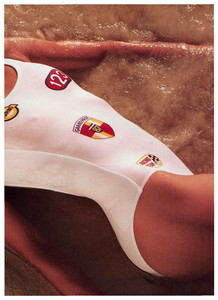 5a65ed6a6778b_SportsIllustratedUSFebruary09198718.thumb.jpg.e41a534b5fffc1e7a12e09fe8b2208ee.jpg
