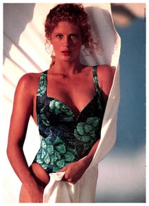 5a66161d520f1_SportsIllustratedUSFebruary071989108.thumb.jpg.1980d0ae49a19e96ad1d09e49caa8935.jpg