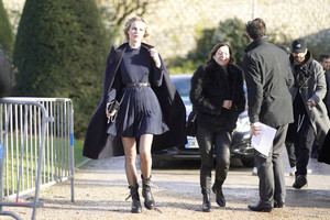 Eva+Herzigova+Christian+Dior+Outside+Arrivals+Id3DzNbktJbx.jpg