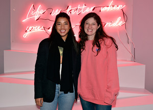Hannah+Bronfman+Celebrities+Ride+Future+Lyft+43x9pvleUNlx.jpg
