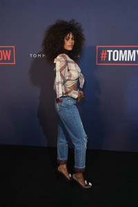 Tina+Kunakey+Tommy+Hilfiger+TOMMYNOW+Fall+iBSjA_en2akx.jpg