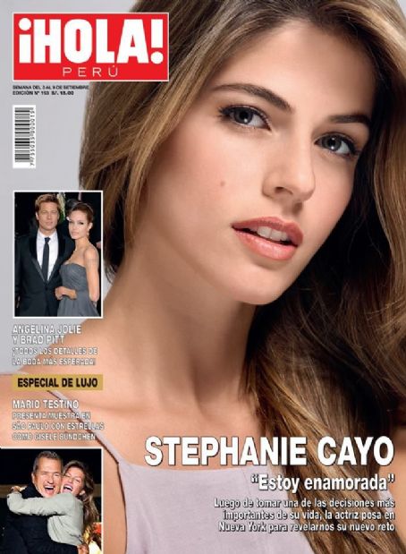 Stephanie Cayo - Hola peru.jpg