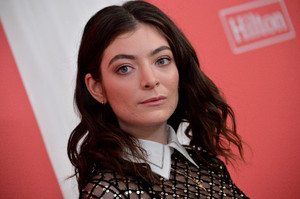       lorde270118BZNImage5.jpg