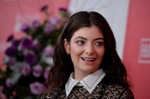       lorde270118BZNImage6.jpg