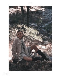 5a6d1c87825b8_MarineMoreteauElegantmagazine1.thumb.jpg.03a44a1e822abaffca6f7f438f4868a7.jpg