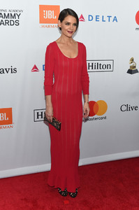 Katie+Holmes+Grammy+Salute+Industry+Icons+9g43_pGSGCox.jpg