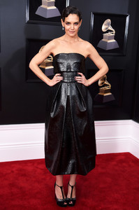 Katie+Holmes+60th+Annual+GRAMMY+Awards+Red+--tXf7LbV1Ox.jpg