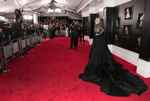 Lady+Gaga+60th+Annual+GRAMMY+Awards+Red+Carpet+iigu47PtrOPx.jpg
