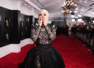 Lady+Gaga+60th+Annual+GRAMMY+Awards+Red+Carpet+IrU95GiHHnRx.jpg