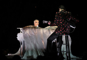 Lady+Gaga+60th+Annual+GRAMMY+Awards+Roaming+JfXMuGwC9J6x.jpg