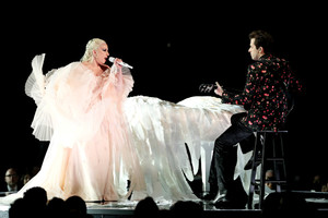 Lady+Gaga+60th+Annual+GRAMMY+Awards+Roaming+nUUa6oJbkKbx.jpg