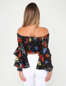 5ec0074075564ed33c68a5b8d57c081b_veronica-ruffle-top-black-floral.jpg