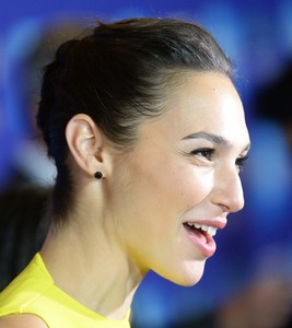 60660789_gal-gadot-030.jpg