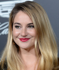 60962351_picturepub-shailene-woodley-001.jpg