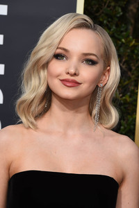 61043710_dovecameron0107picturepub-4.jpg