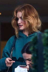 61066762_rosie-huntington-whiteley-29.thumb.jpg.e9a2fc6bb1b81c6c1ee520652d44f4f9.jpg