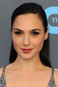 61433241_gal-gadot0111picturepub-9.jpg