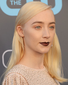 61435021_saoirse-9.jpg