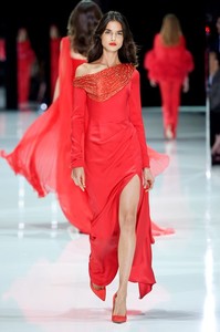 644107739-ralph-e-russo-hc-rs180558.thumb.jpg.28d8f971ebc0f4d7a769de587f485e74.jpg