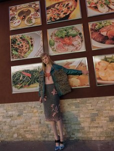 788598-800w.thumb.jpg.2e7773b962f73916f1e3fad72e944beb.jpg