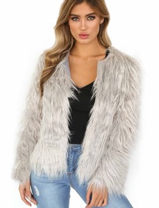 983d25ef3fb6db60bbdebd0bc1100bd1_chelsea-faux-fur-jacket-grey_19ce3bb9-7ef8-4611-9048-a886fc1fd3f4.jpg