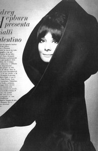 Audrey_Barbieri_Vogue_Italia_August_1969_01.thumb.jpg.b4e4b7732f592f3cd4860f322c5311ec.jpg