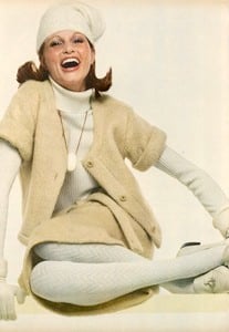 Avedon_Vogue_US_September_1st_1972_01.thumb.jpg.028f225e62c498b001c6862f1d17a5ba.jpg