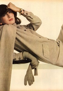 Avedon_Vogue_US_September_1st_1972_03.thumb.jpg.8bcd005e75be3d80b08ab3278300bd31.jpg