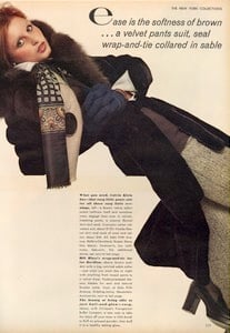 Avedon_Vogue_US_September_1st_1972_15.thumb.jpg.49ea2db2b84ca4423a6052abdd084b2d.jpg