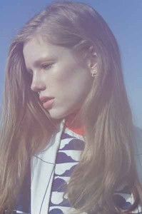 BLONDE_Skyisthelimit_Shoot_07.thumb.jpg.274b16d02aa34b6aee01bd52990608d9.jpg